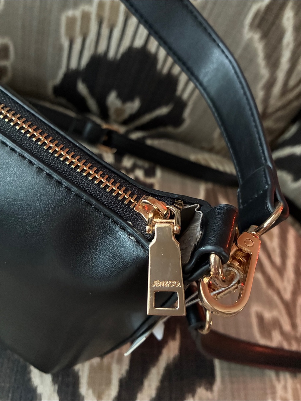 NWT Jen & Co Carmen Vegan Gold Stud Black Crossbody - Picture 7 of 14